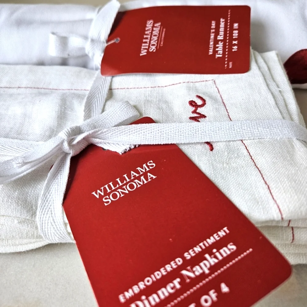 Williams Sonoma Valentine's table runner and napkins